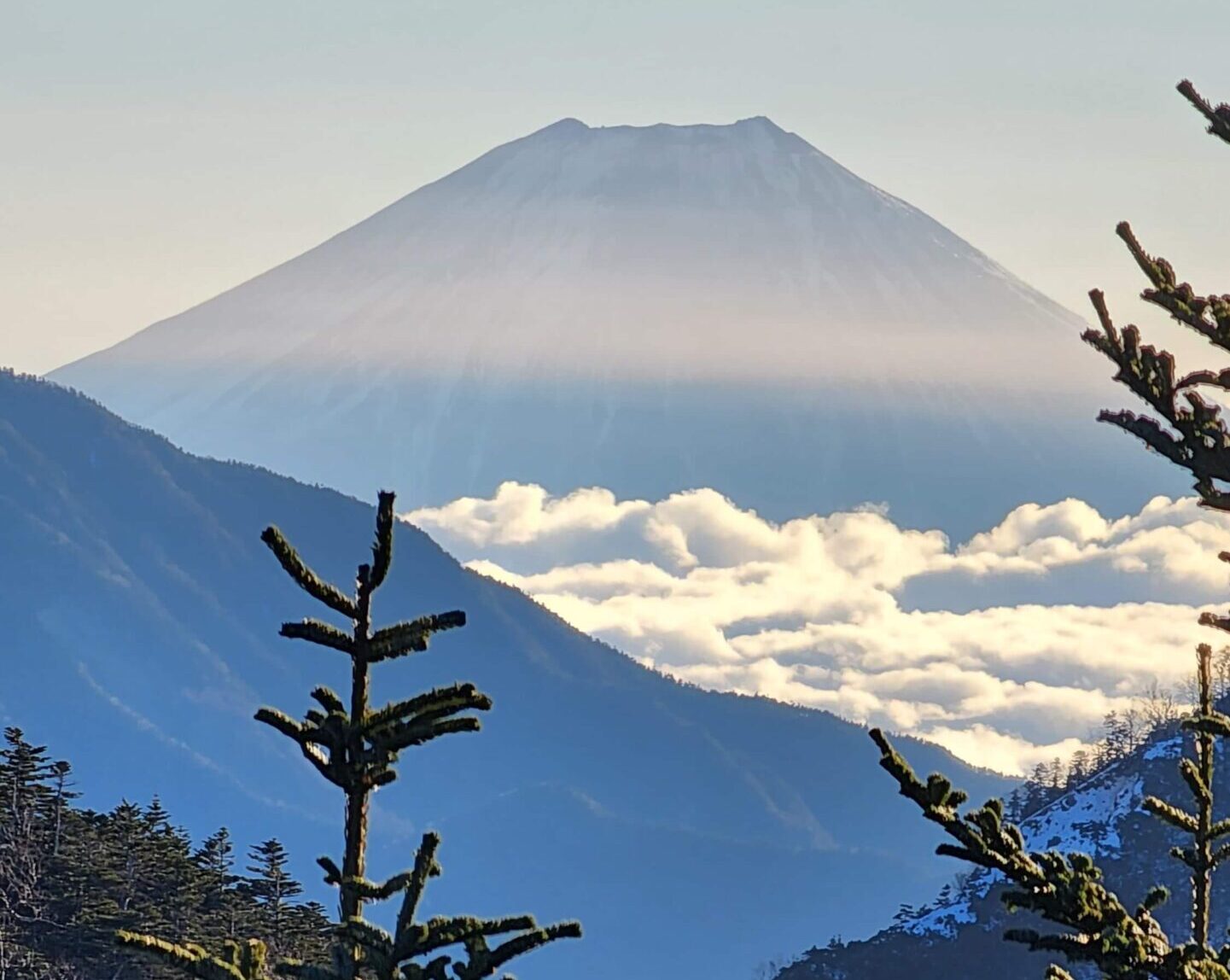 Guia Completo para Explorar o Monte Fuji: Trilhas, Escalada e Aventuras Autênticas no Coração do Japão
